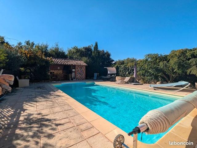Propriété 7 pièces 176 m²