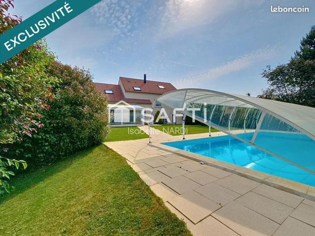 Propriété 7 pièces 176 m²