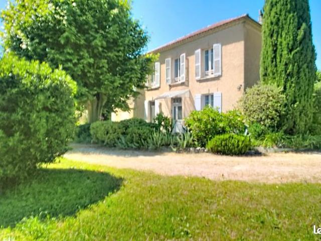 Propriété 7 pièces 176 m²