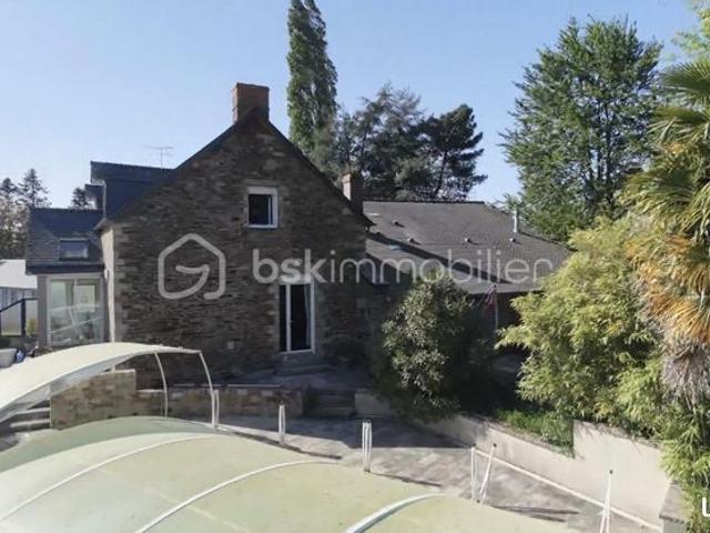 Propriété 7 pièces 176 m²
