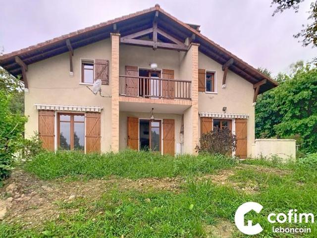 Propriété 7 pièces 176 m²