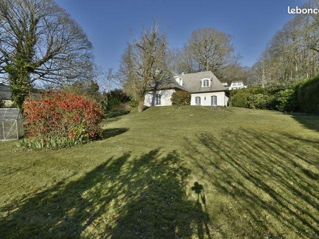 Propriété 7 pièces 177 m²