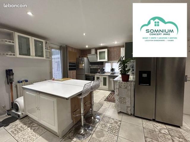 Propriété 7 pièces 177 m²