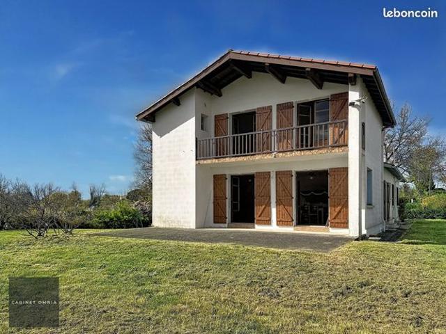 Propriété 7 pièces 177 m²