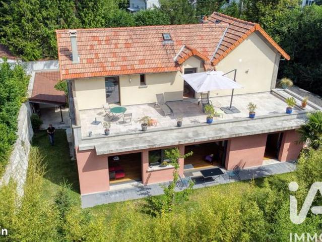 Propriété 7 pièces 177 m²