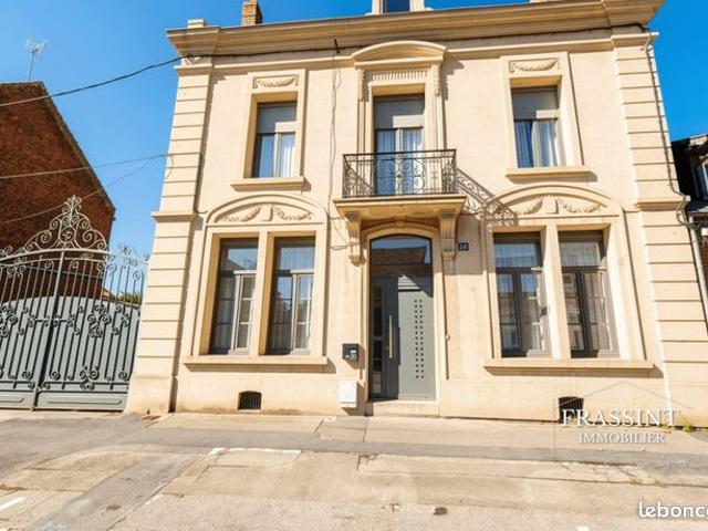 Propriété 7 pièces 177 m²