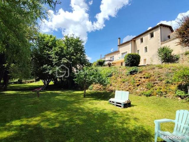 Propriété 7 pièces 177 m²