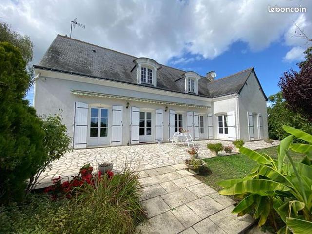 Propriété 7 pièces 177 m²