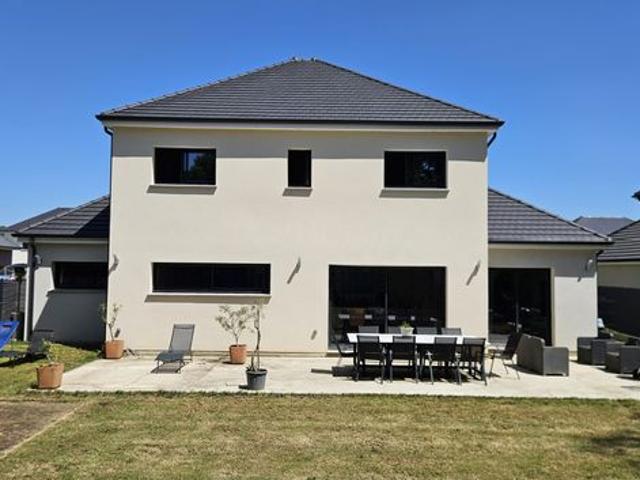 Propriété 7 pièces 177 m²