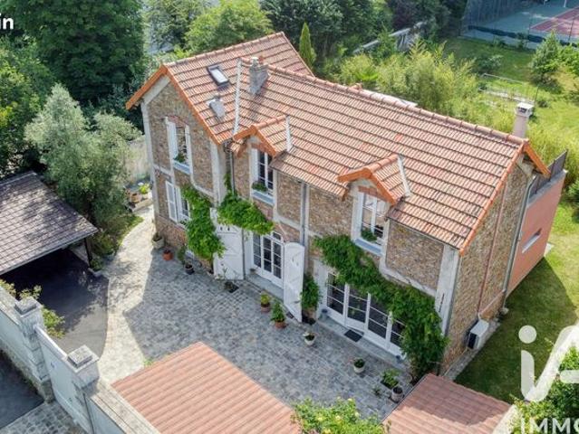 Propriété 7 pièces 177 m²