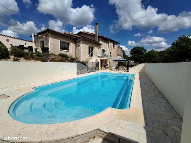 Propriété 7 pièces 177 m²
