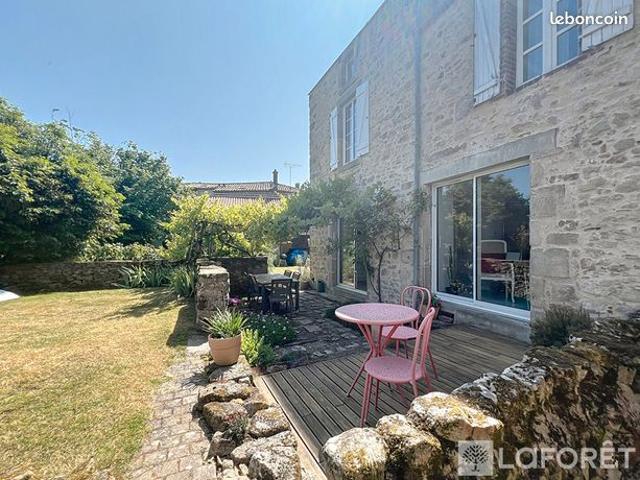 Propriété 7 pièces 178 m²