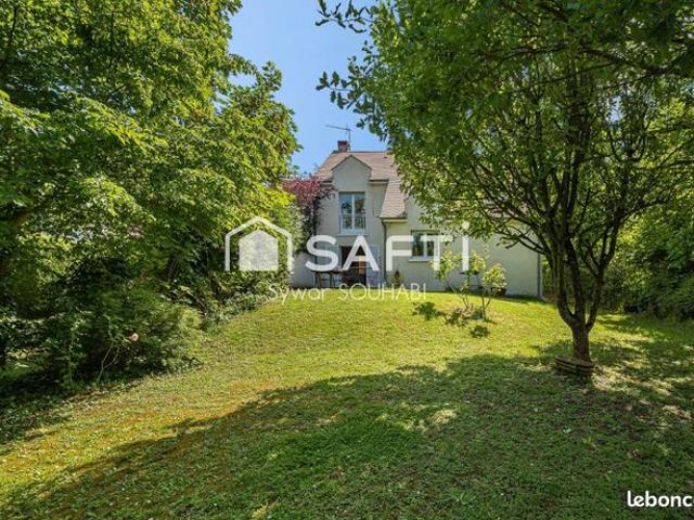 Propriété 7 pièces 178 m²