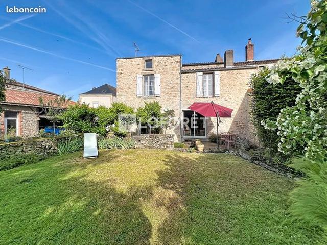 Propriété 7 pièces 178 m²