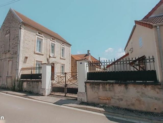 Propriété 7 pièces 179 m²