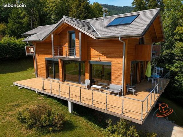 Propriété 7 pièces 179 m²