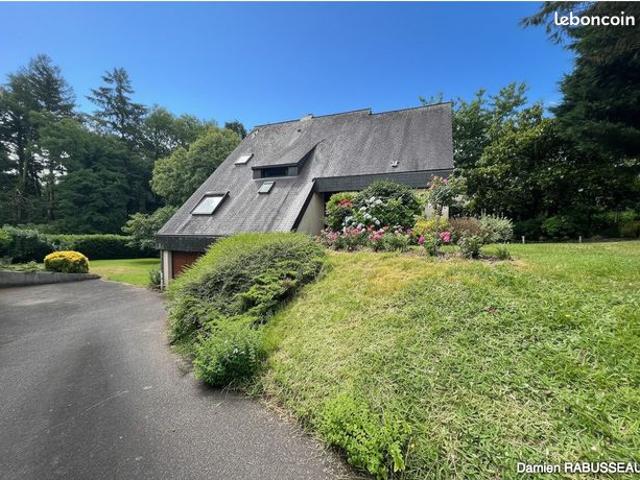 Propriété 7 pièces 179 m²