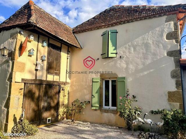 Propriété 7 pièces 179 m²