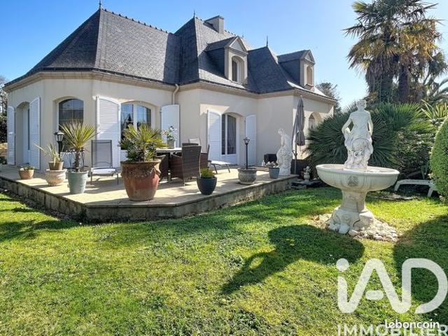 Propriété 7 pièces 179 m²