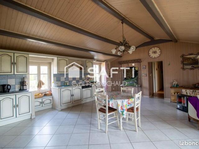 Propriété 7 pièces 170 m²