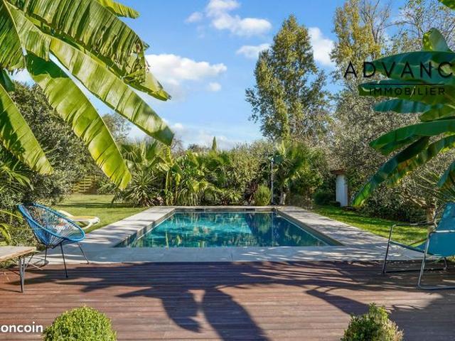 Propriété 7 pièces 170 m²