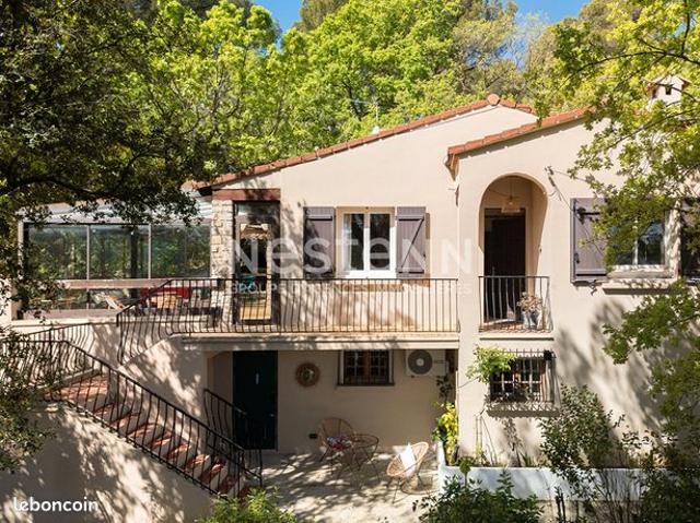 Propriété 7 pièces 170 m²