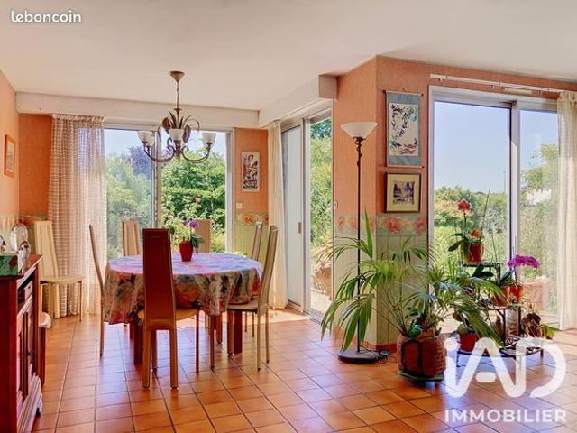 Propriété 7 pièces 170 m²