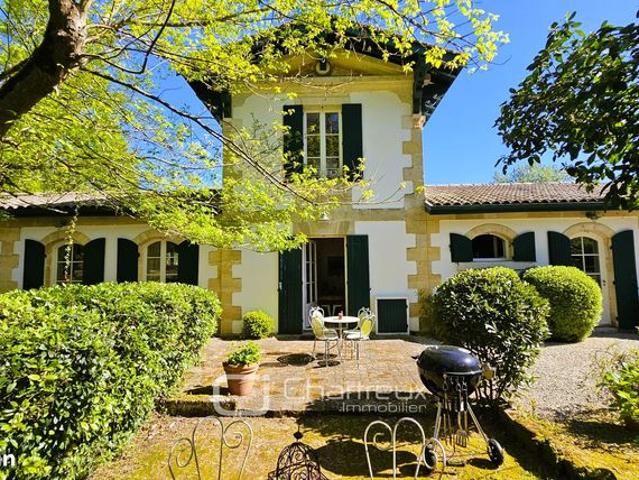 Propriété 7 pièces 170 m²