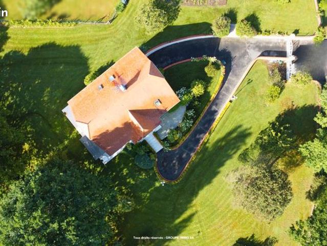 Propriété 7 pièces 170 m²