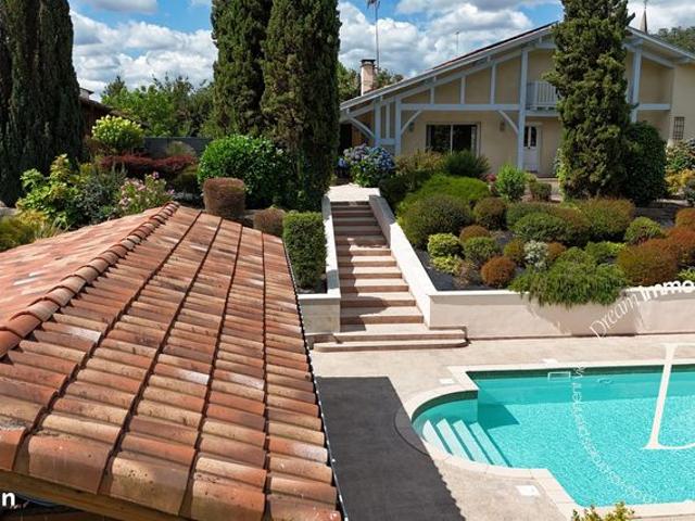 Propriété 7 pièces 170 m²
