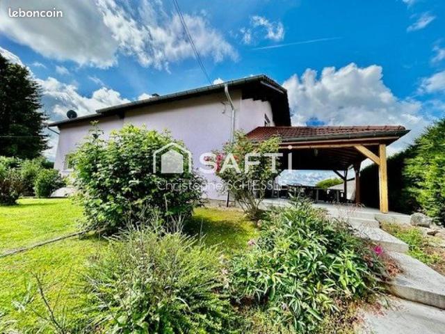 Propriété 7 pièces 220 m²