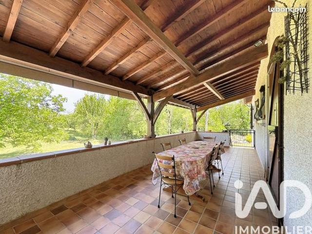 Propriété 7 pièces 170 m²