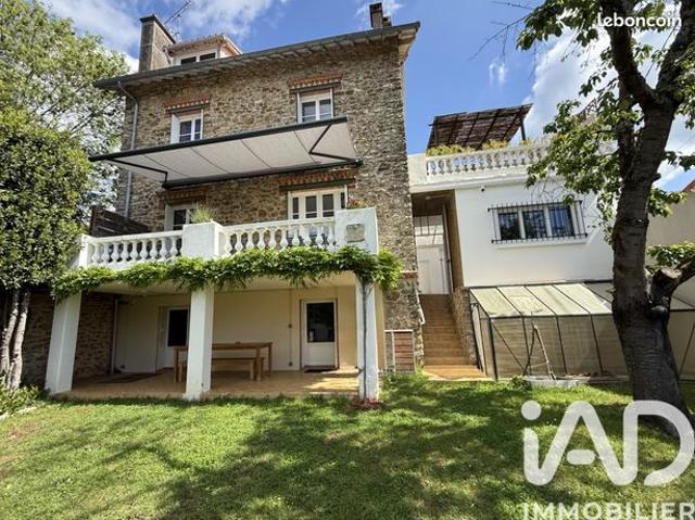 Propriété 7 pièces 170 m²