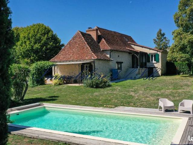Propriété 7 pièces 171 m²