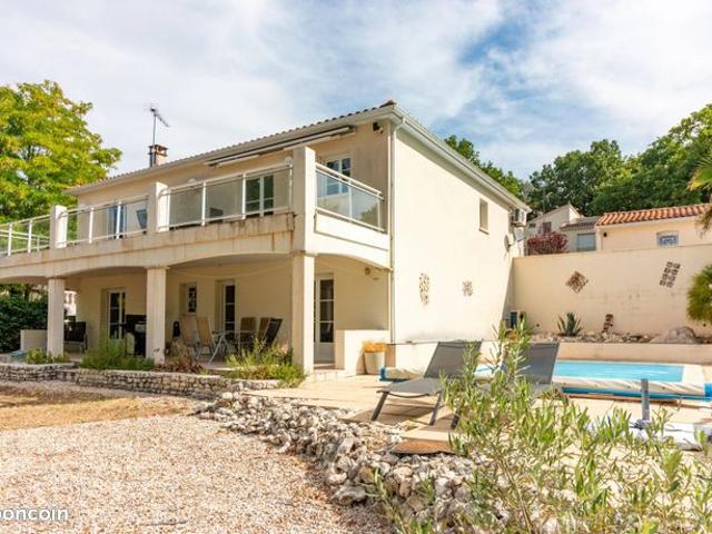 Propriété 7 pièces 172 m²