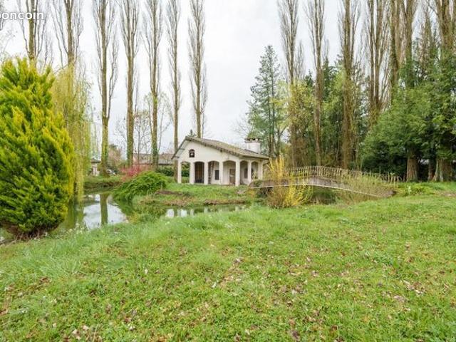 Propriété 7 pièces 172 m²