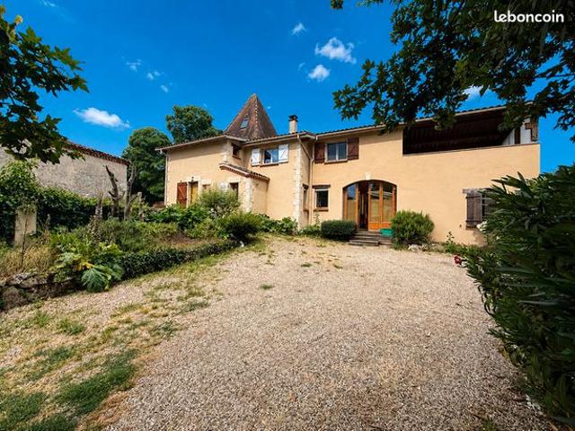Propriété 7 pièces 173 m²