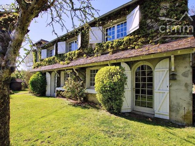 Propriété 7 pièces 173 m²