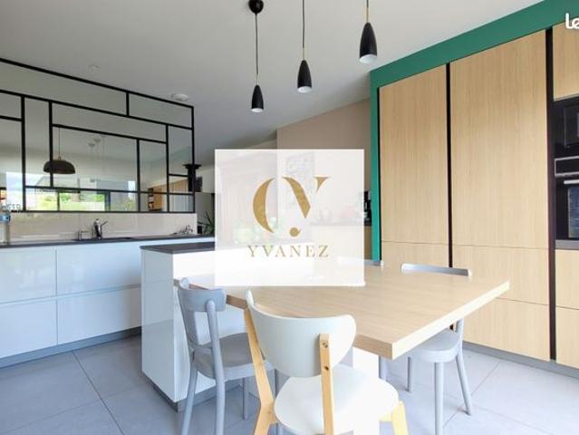 Propriété 7 pièces 173 m²