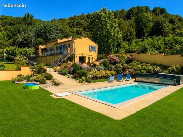 Propriété 7 pièces 173 m²