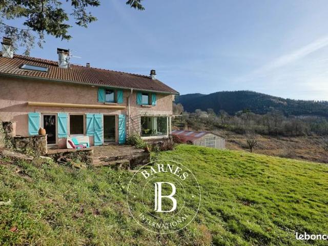 Propriété 7 pièces 173 m²