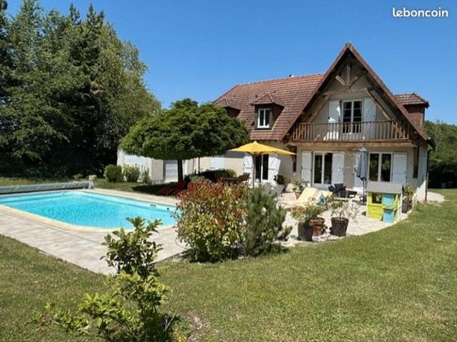 Propriété 7 pièces 184 m²