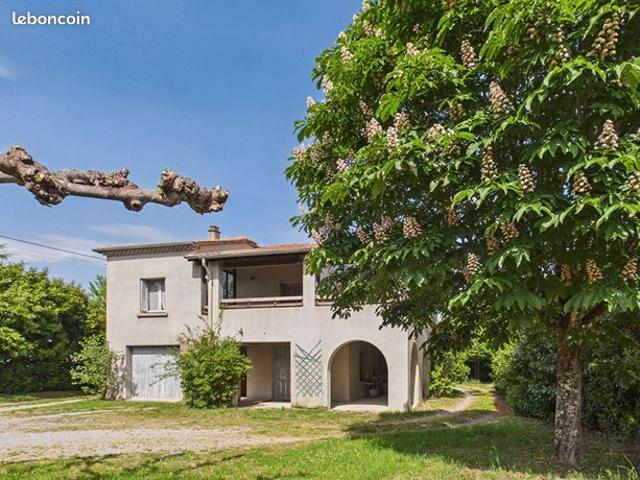 Propriété 7 pièces 184 m²