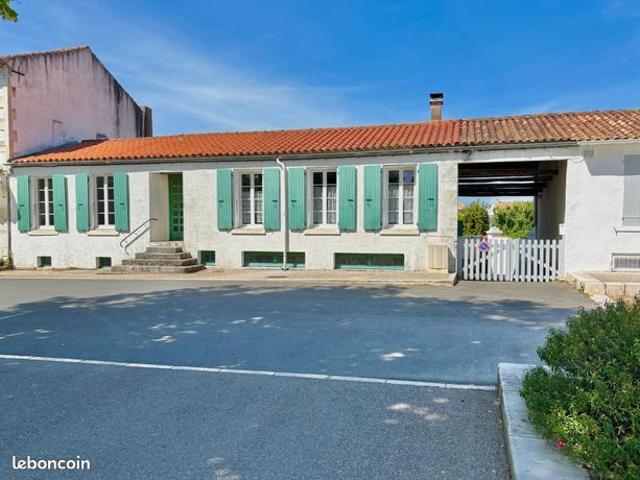 Propriété 7 pièces 184 m²