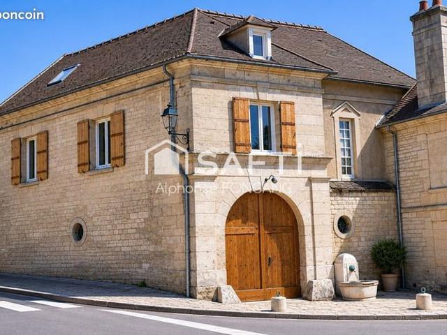 Propriété 7 pièces 184 m²