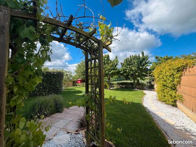 Propriété 7 pièces 184 m²