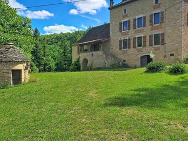 Propriété 7 pièces 184 m²