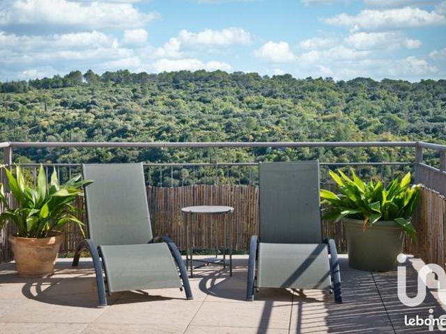 Propriété 7 pièces 184 m²