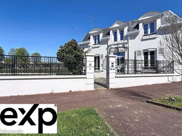 Propriété 7 pièces 184 m²