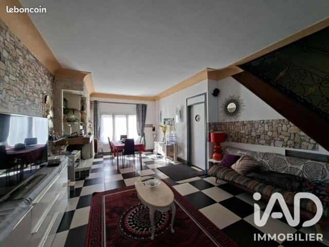 Propriété 7 pièces 184 m²